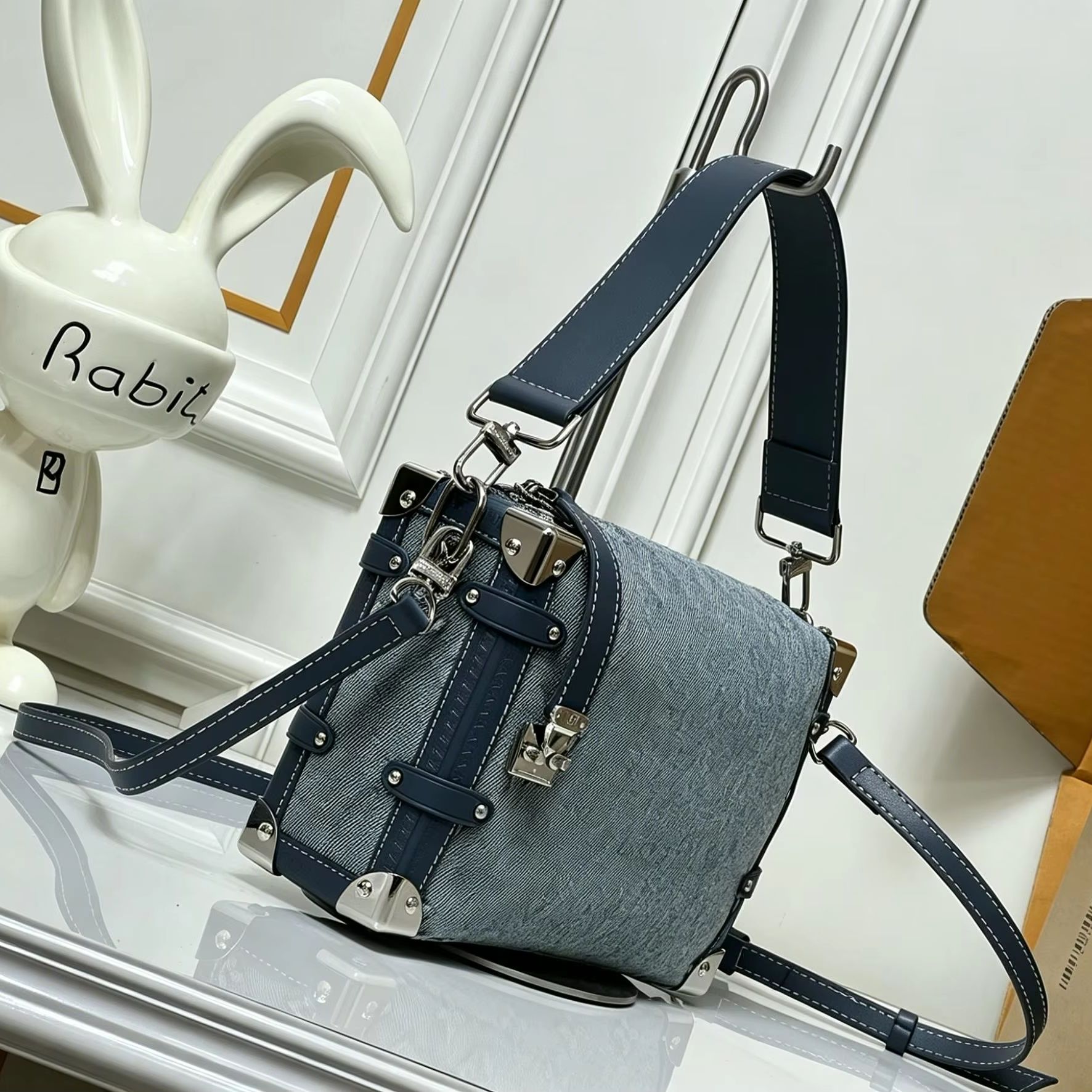Luxury Bags Denim - 블루 자카드 데님 미니 트렁크 백,