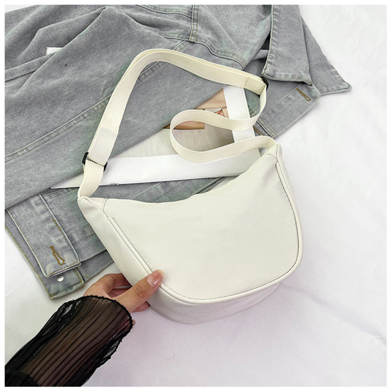 Quiet Luxury Bags Crossbody - 새로운 여성용 크로스백, 가볍고 대용량의 반달형