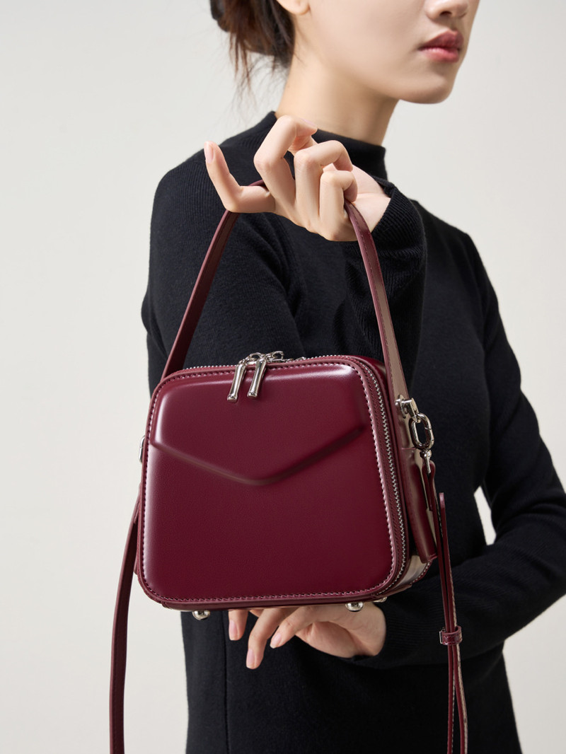2025 여성 럭셔리 디자이너 고품질 겨드랑이 쇠가죽  - Luxury Bag Collection 리뷰 및 가격