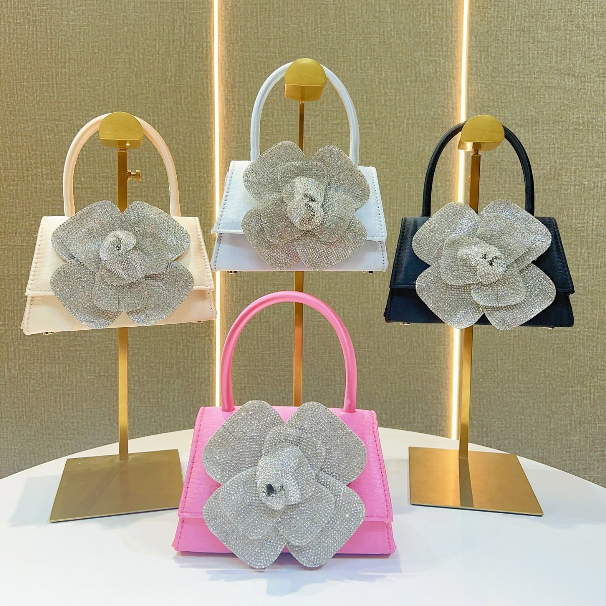 2025 신상 명품 로즈 이브닝 클러치 여성 우아한 핸 - Luxury Bags News 리뷰 및 가격