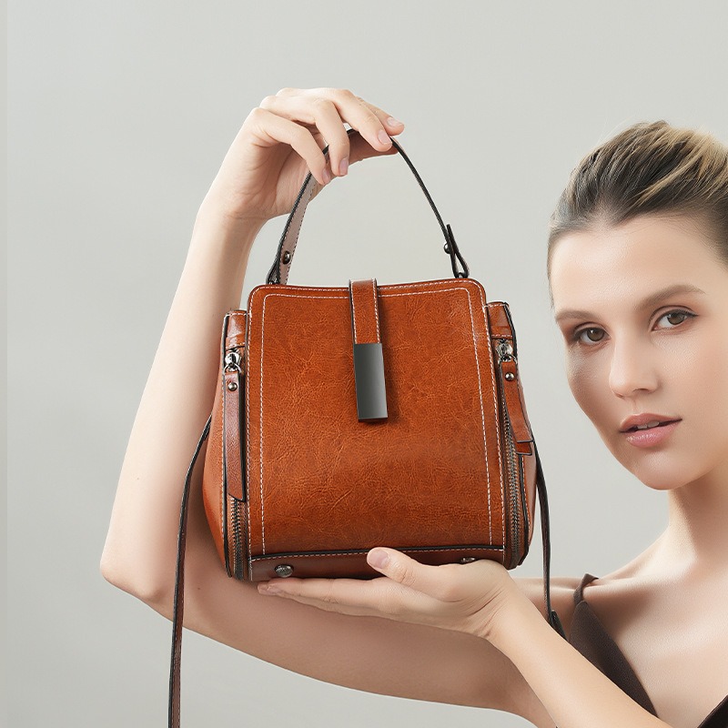 여성용 정품 가죽 크로스바디 백, 탑 핸들 및 탈부착  - Quiet Luxury Bags Crossbody 리뷰 및 가격